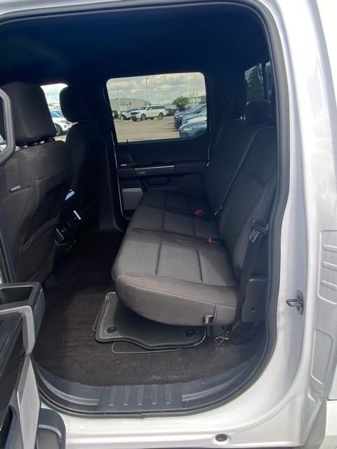 Used 2023 Oxford White Ford XLT image 6