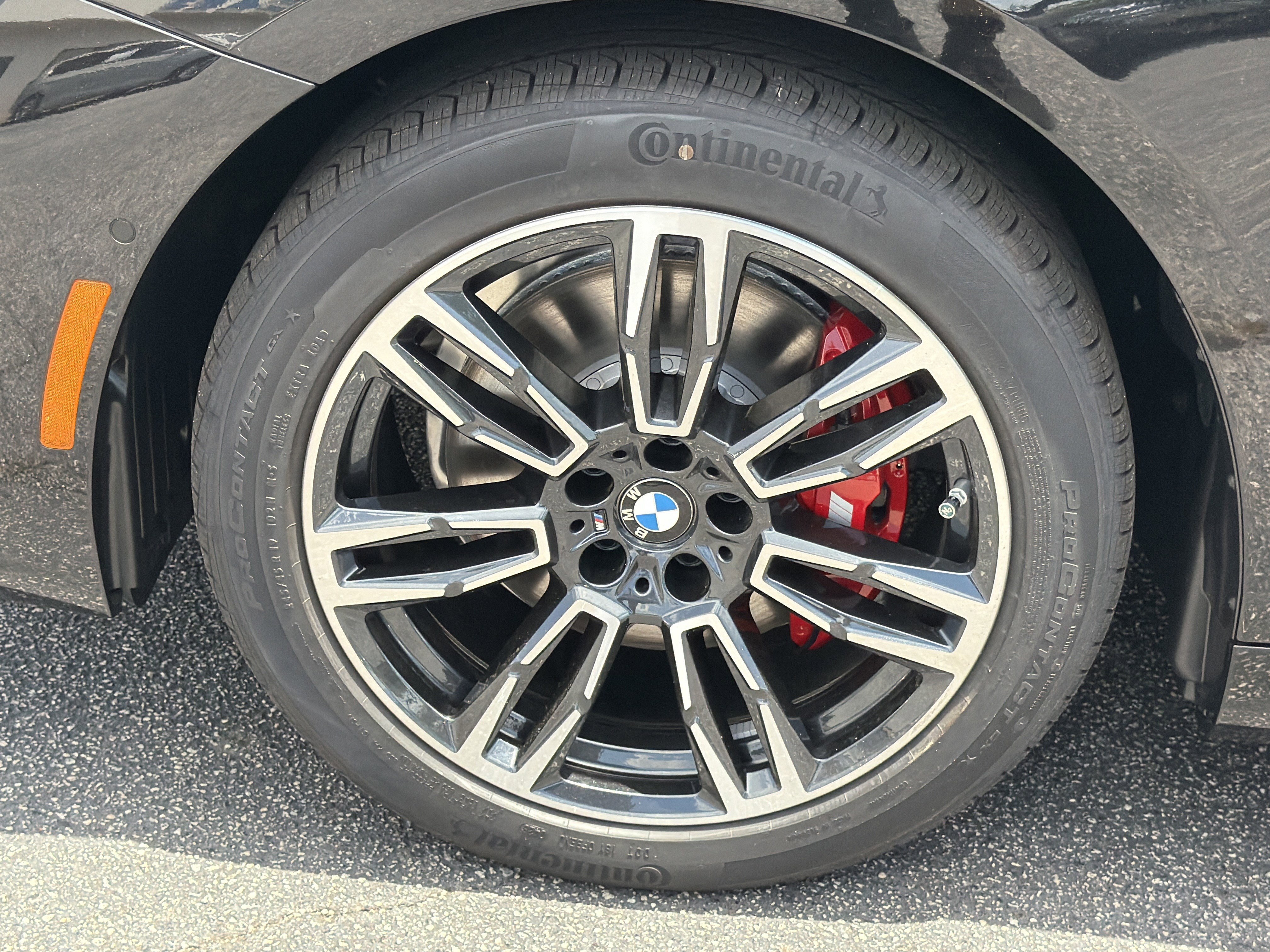 New 2027 Black Sapphire Metallic BMW 530i image 26