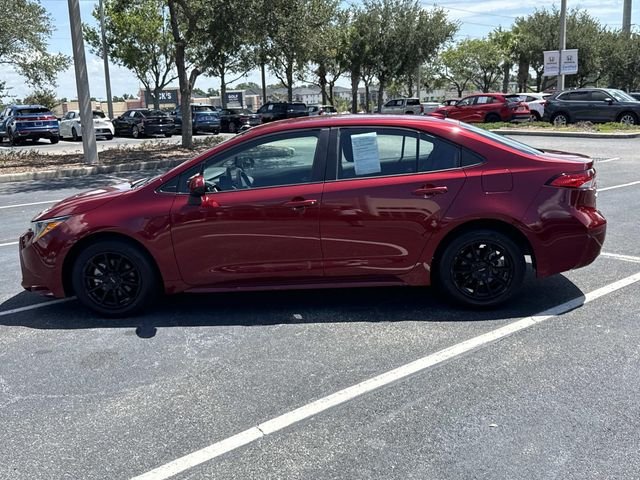 Used 2023 Pearl Toyota LE image 7