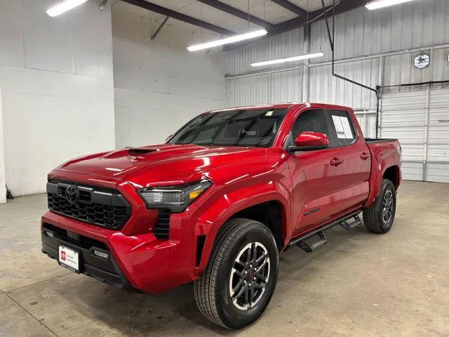 Used 2025 SUPERSONIC RED Toyota  image 3