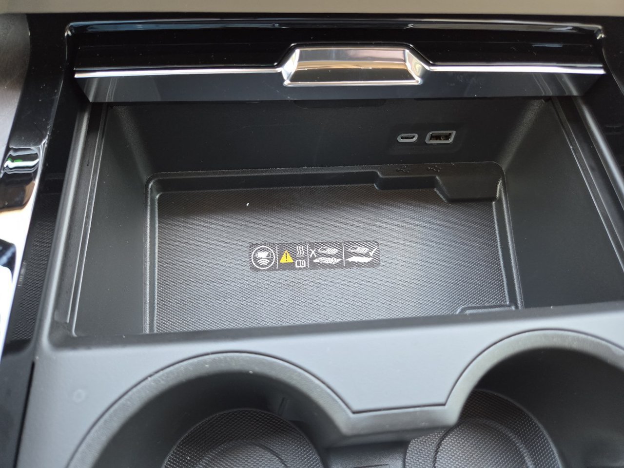 2026 GMC Yukon XL Denali - Photo 10