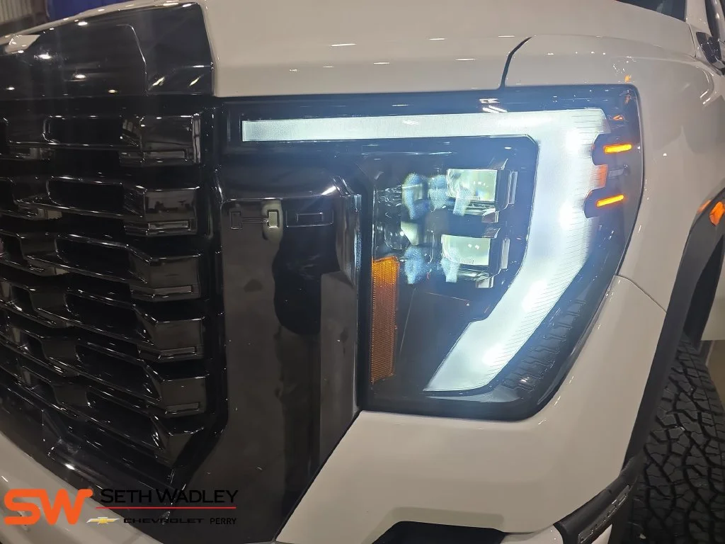 Used 2024 Summit White GMC Denali Ultimate image 31