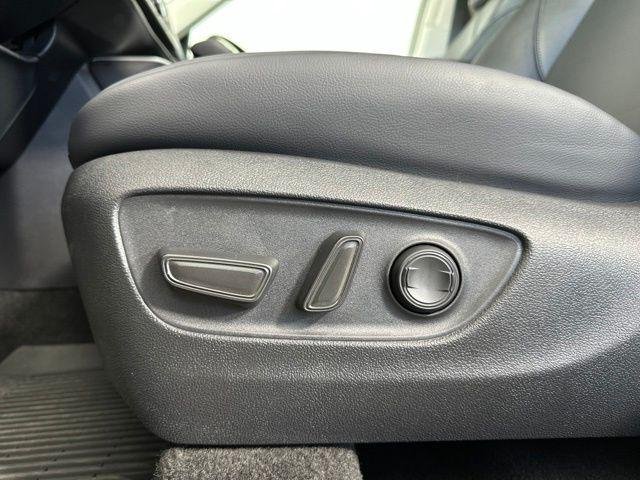 Certified Used 2026 WIND CHILL PEARL Toyota  image 24