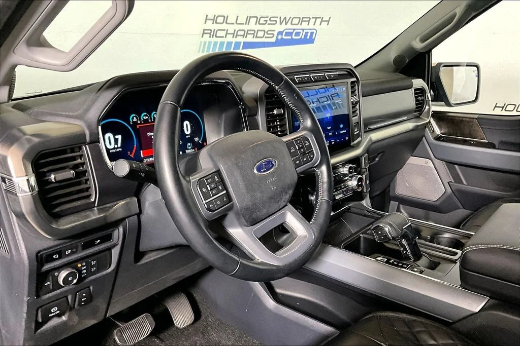 Used 2023 Silver Metallic Ford Lariat image 10