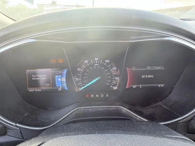 Used 2018 Gold Ford SE image 18