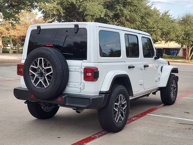 Used 2024 White Jeep Sahara image 3