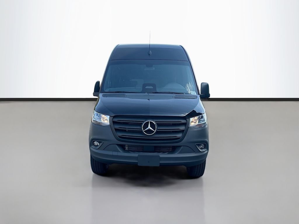 New 2026  Mercedes-Benz Passenger 170 WB image 3