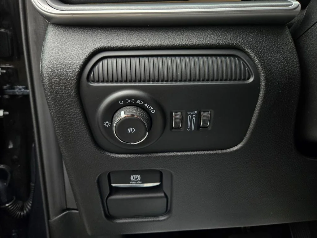 Certified Used 2025 Gray Jeep Series III image 16