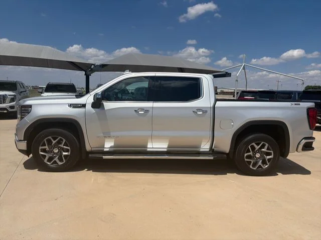 Used 2022 Silver GMC SLT image 4