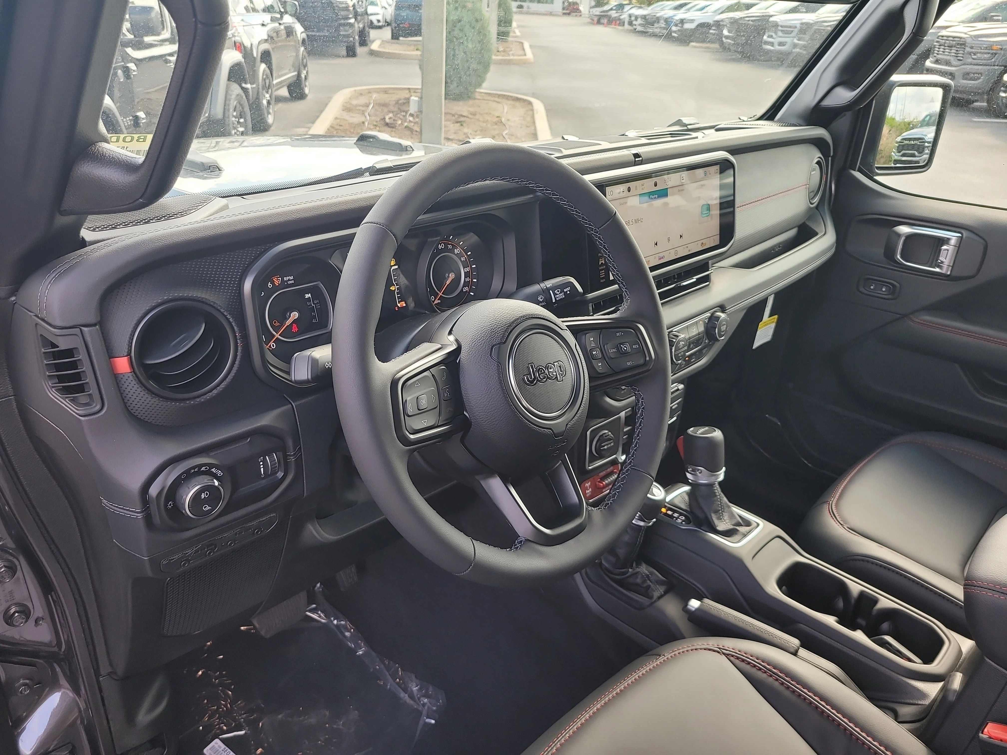 New 2026 Granite Crystal Metallic Clearcoat Jeep Rubicon X image 14