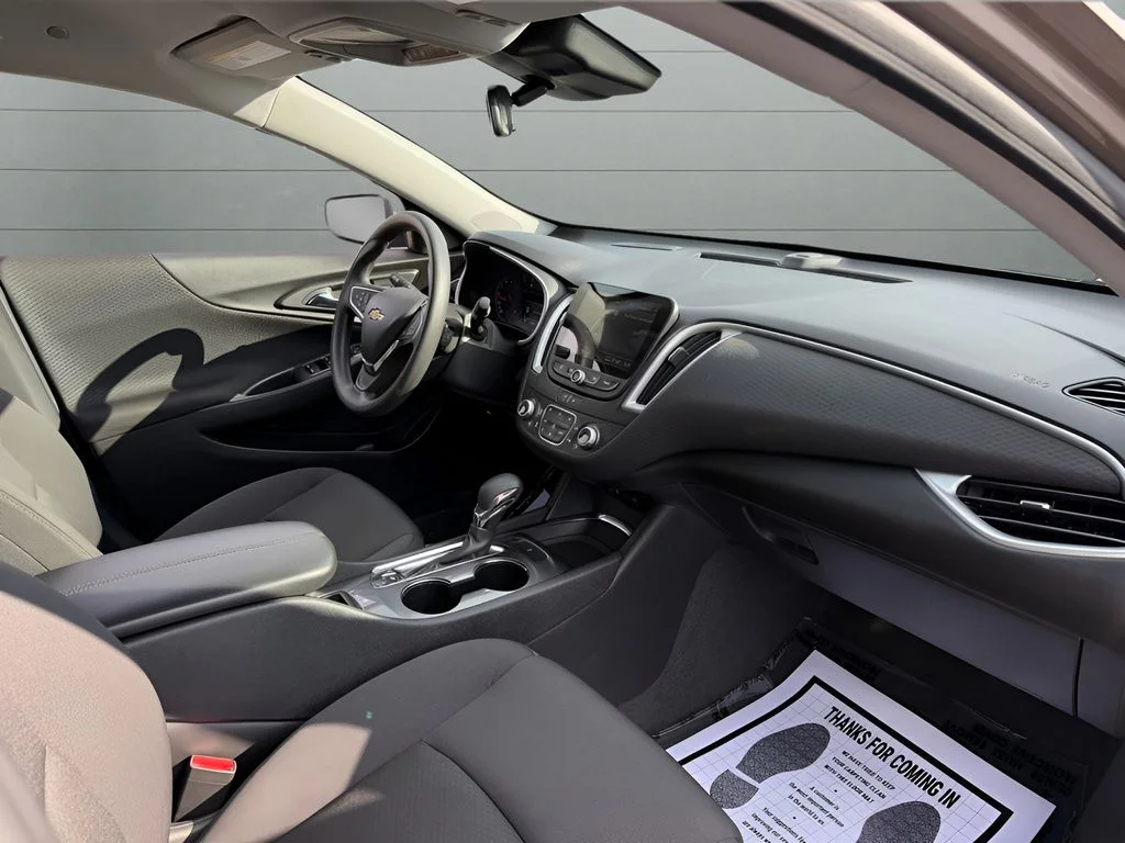 Used 2023 Gray Chevrolet LT image 30