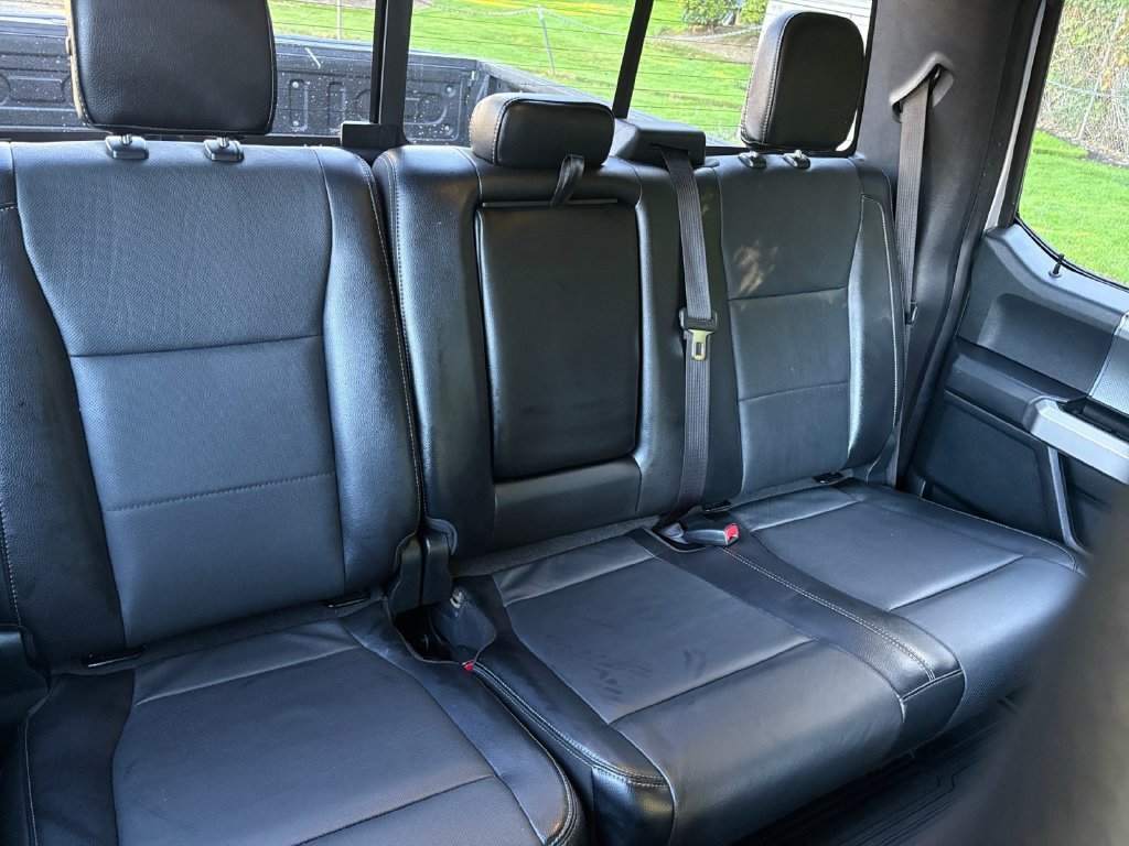 Used 2015 Silver Ford  image 18