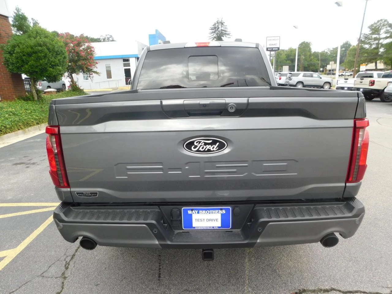 New 2026 Carbonized Gray Metallic Ford XLT image 7
