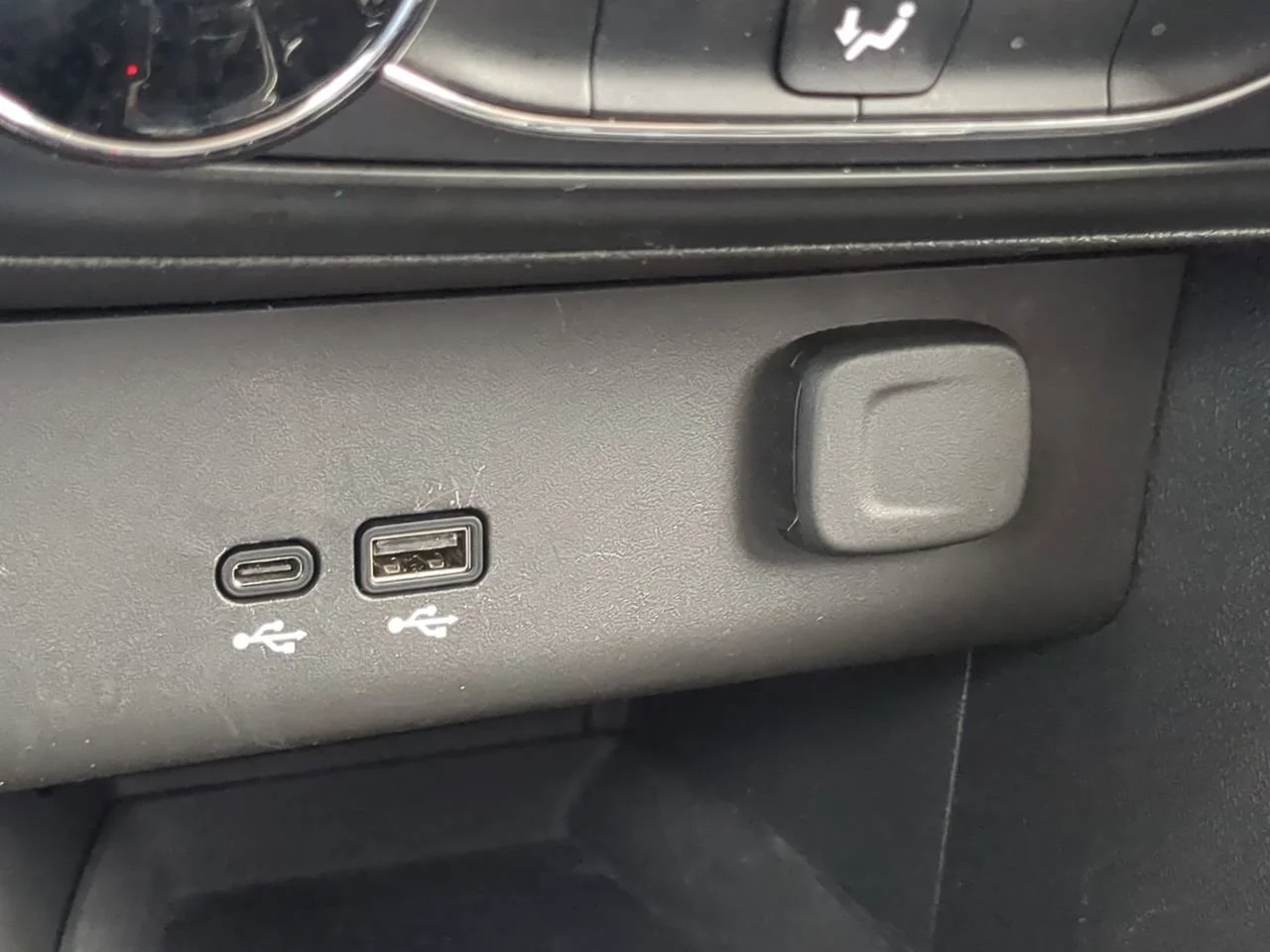 2025 Buick Encore GX Preferred - Photo 19