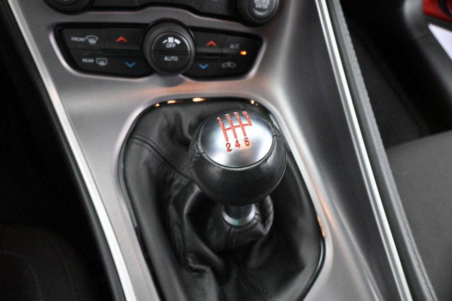 Used 2022 Go Mango Dodge R/T Scat Pack image 25