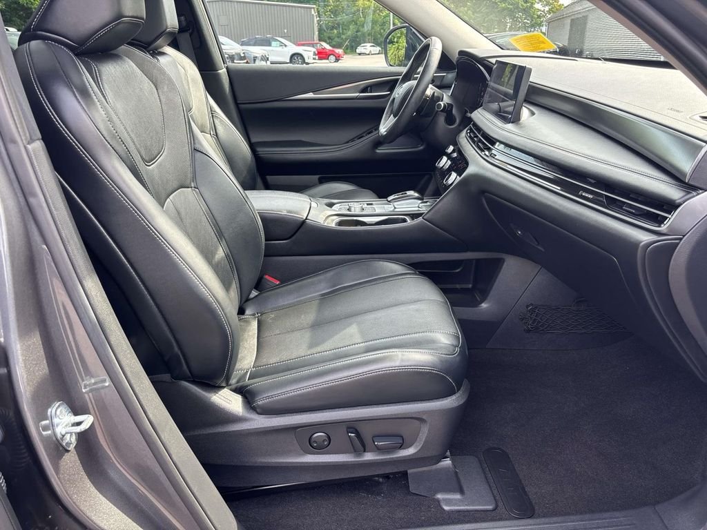 Certified Used 2023 Gray INFINITI LUXE image 20