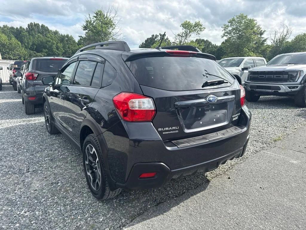 Used 2017 Gray Subaru 2.0i Premium image 4