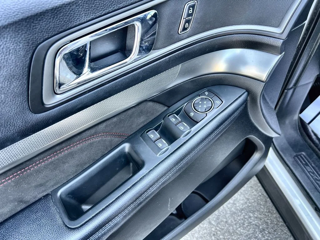 Used 2018 White Ford XLT image 13