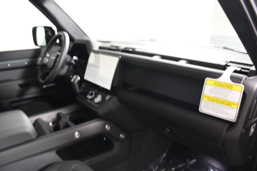 New 2026 Keswick Green Land Rover  image 19