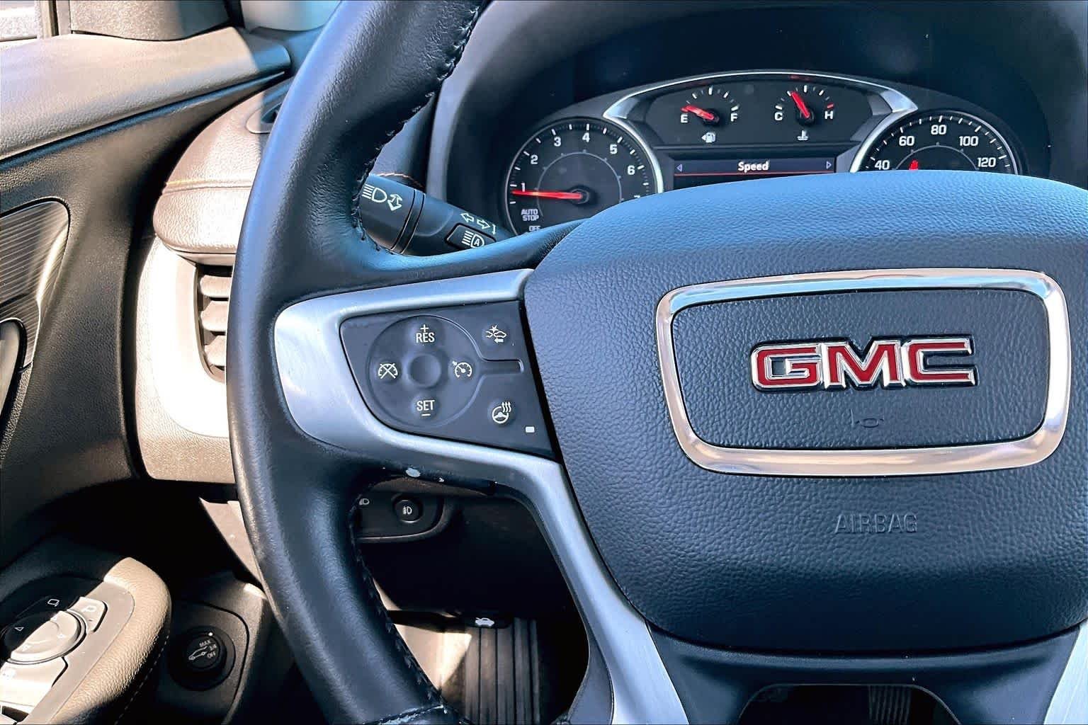 Used 2020 Quicksilver Metallic GMC SLT image 24