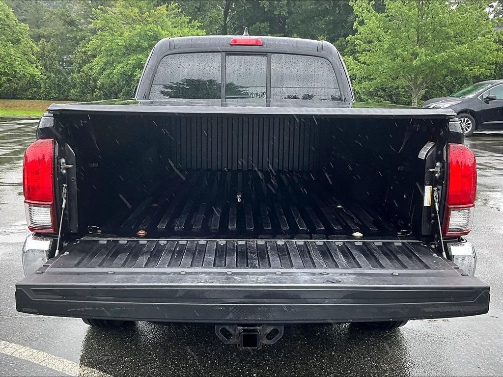 Used 2019 Black Toyota SR5 image 31