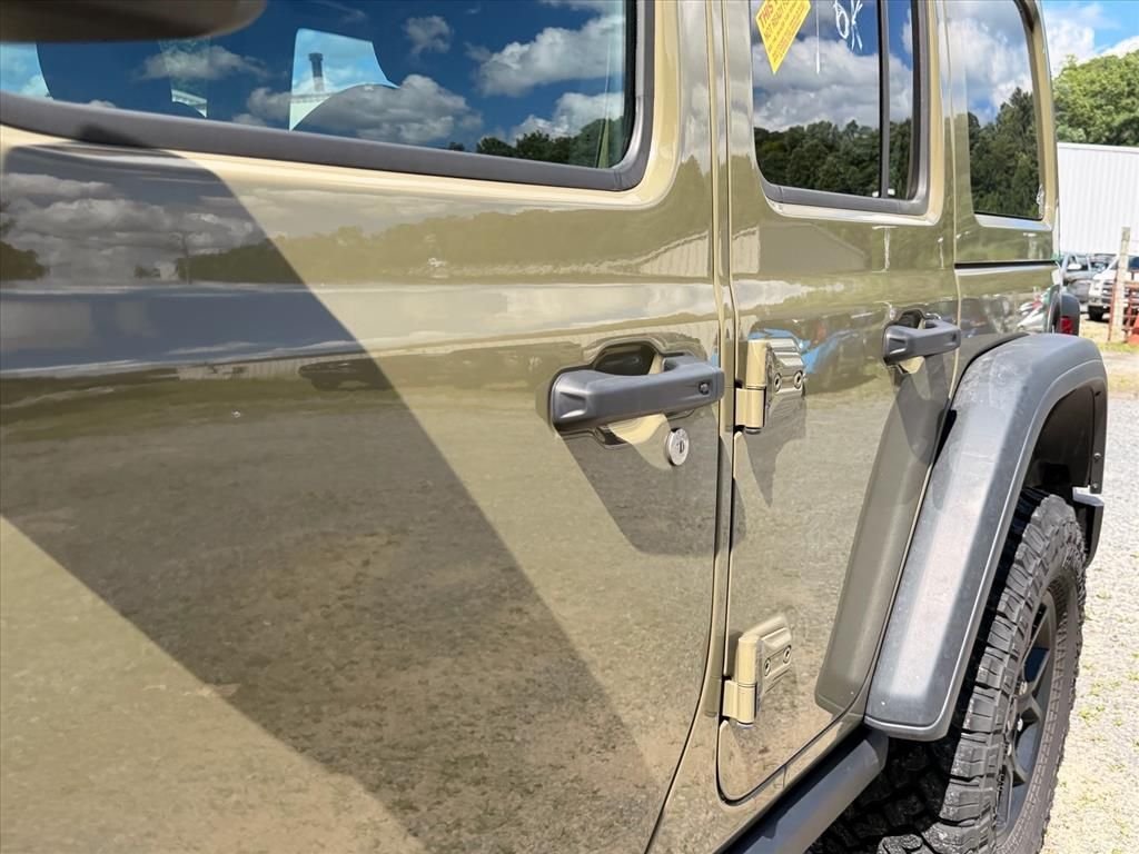 Used 2025 Green Jeep Willys image 11