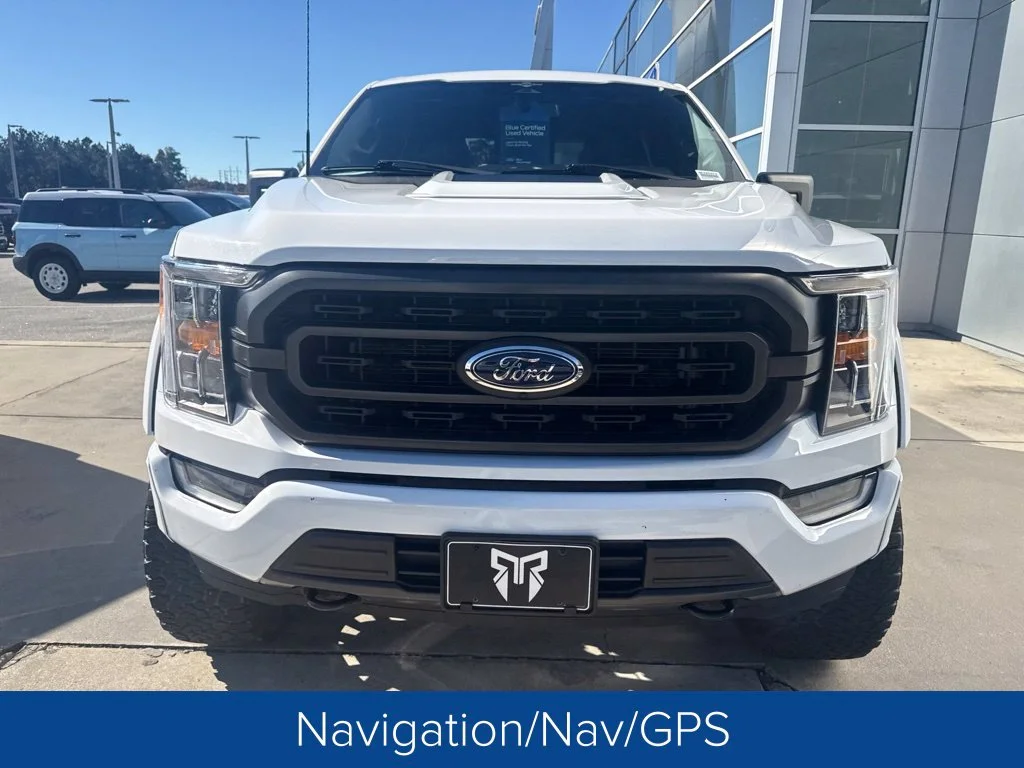 Certified Used 2023 Oxford White Ford XLT image 3