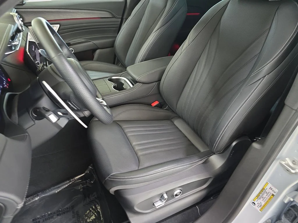 Used 2025 Bianco Maserati Modena image 17