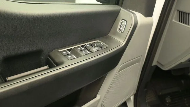 New 2026 Oxford White Ford F-350® XL image 11