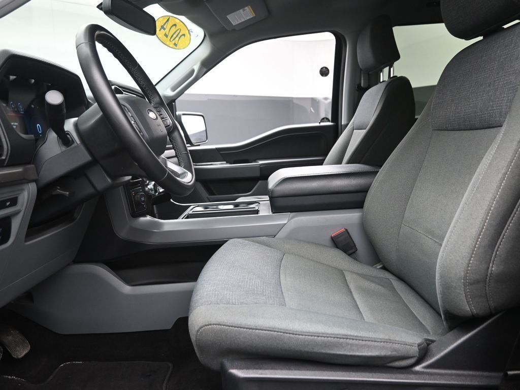 Used 2024 Black Ford XLT image 17