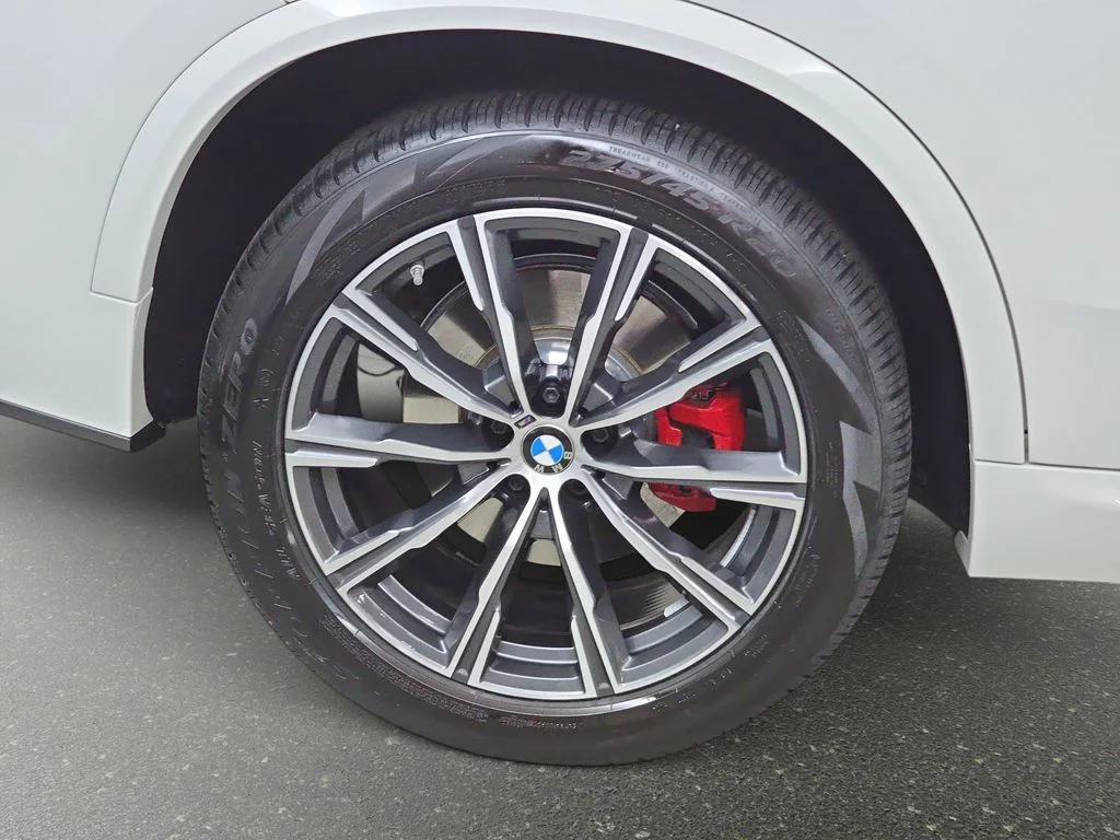 Used 2026 Alpine White BMW xDrive40i image 35