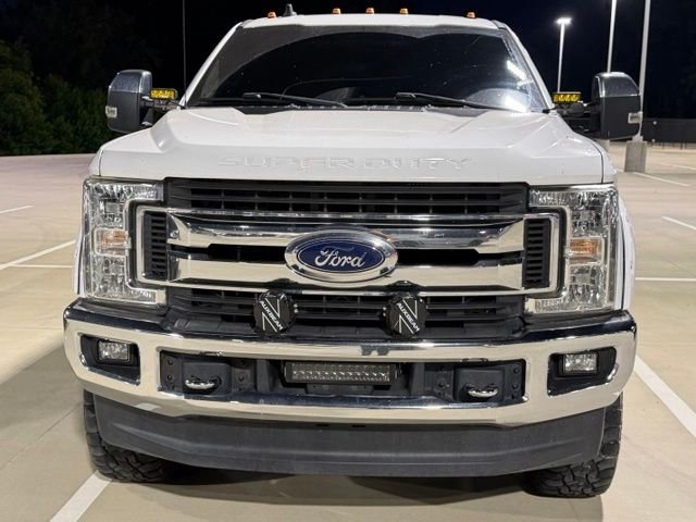Used 2019 Oxford White Ford XLT image 3