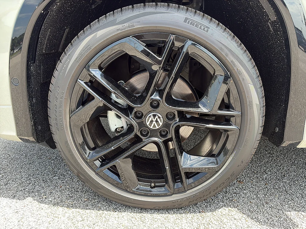 New 2026 Sandstone Volkswagen SE R-Line Black FWD image 9