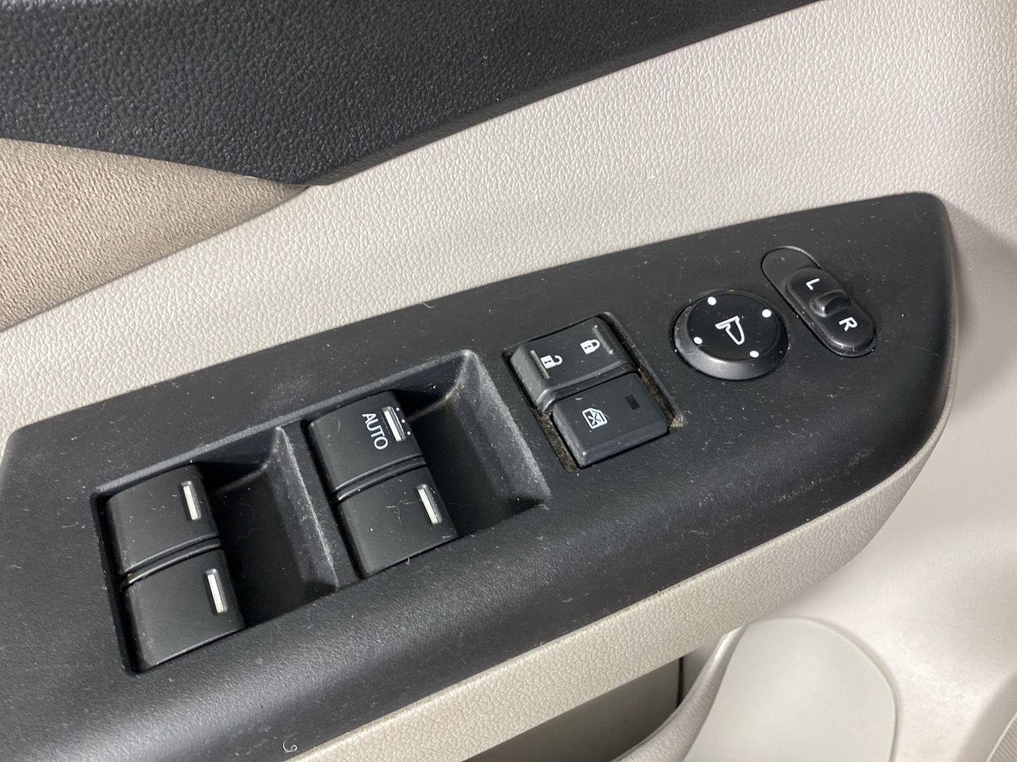 Used 2014  Honda EX image 20