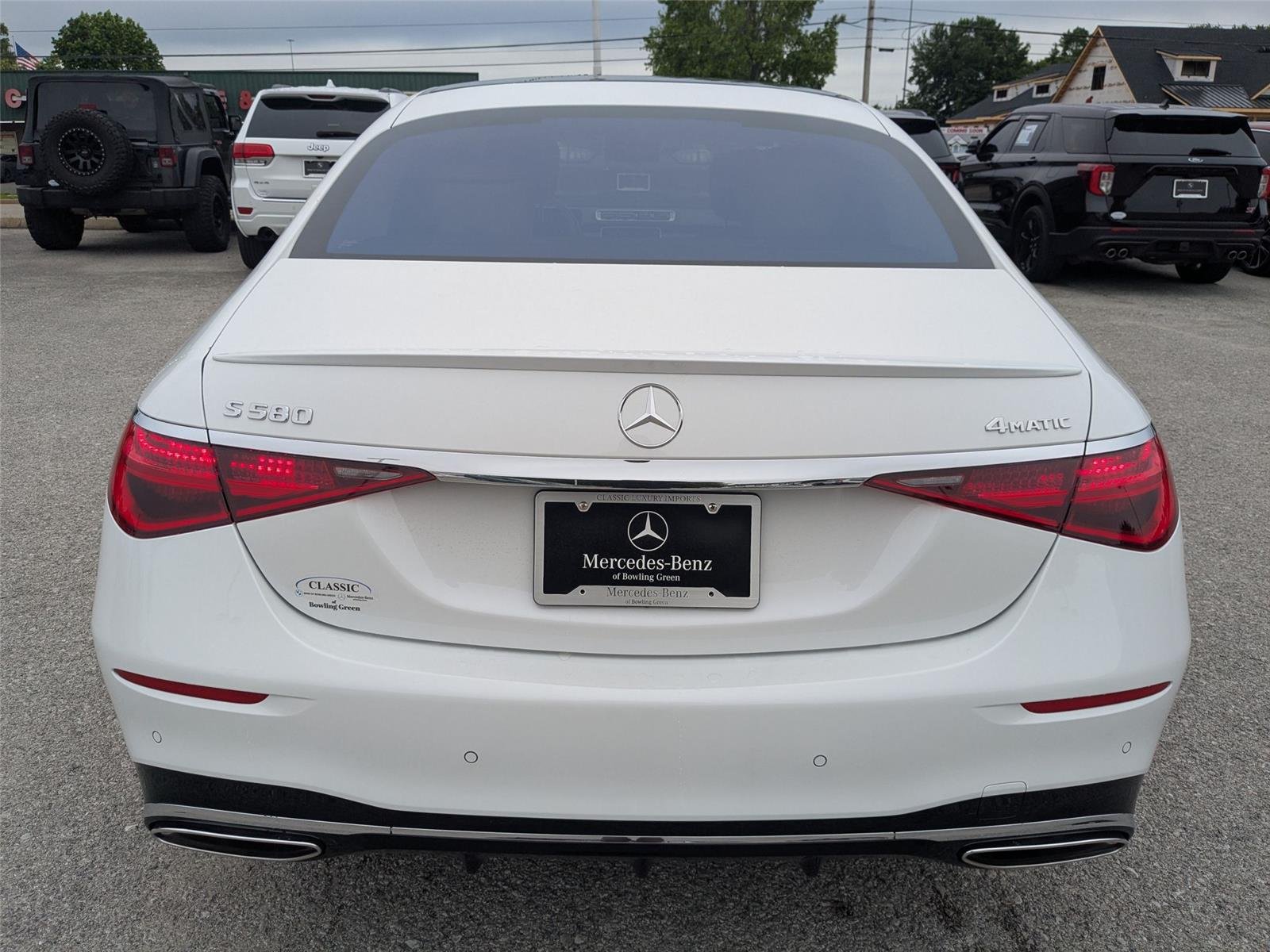 Used 2024 MANUFAKTUR Moonlight White Metallic Mercedes-Benz S 580 image 6