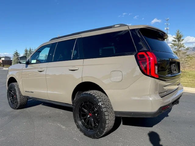 New 2027 Gray Ford Tremor image 5