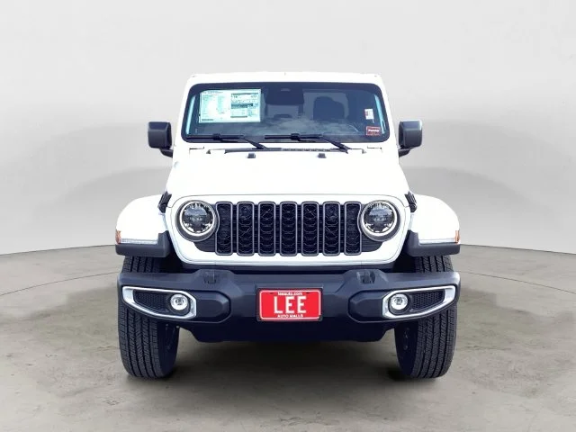 New 2026 Bright White Clearcoat Jeep SAHARA 4X4 image 8