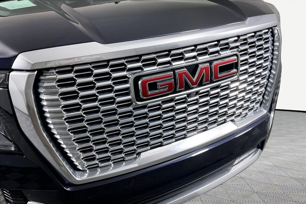 2023 GMC Yukon Denali - Photo 30
