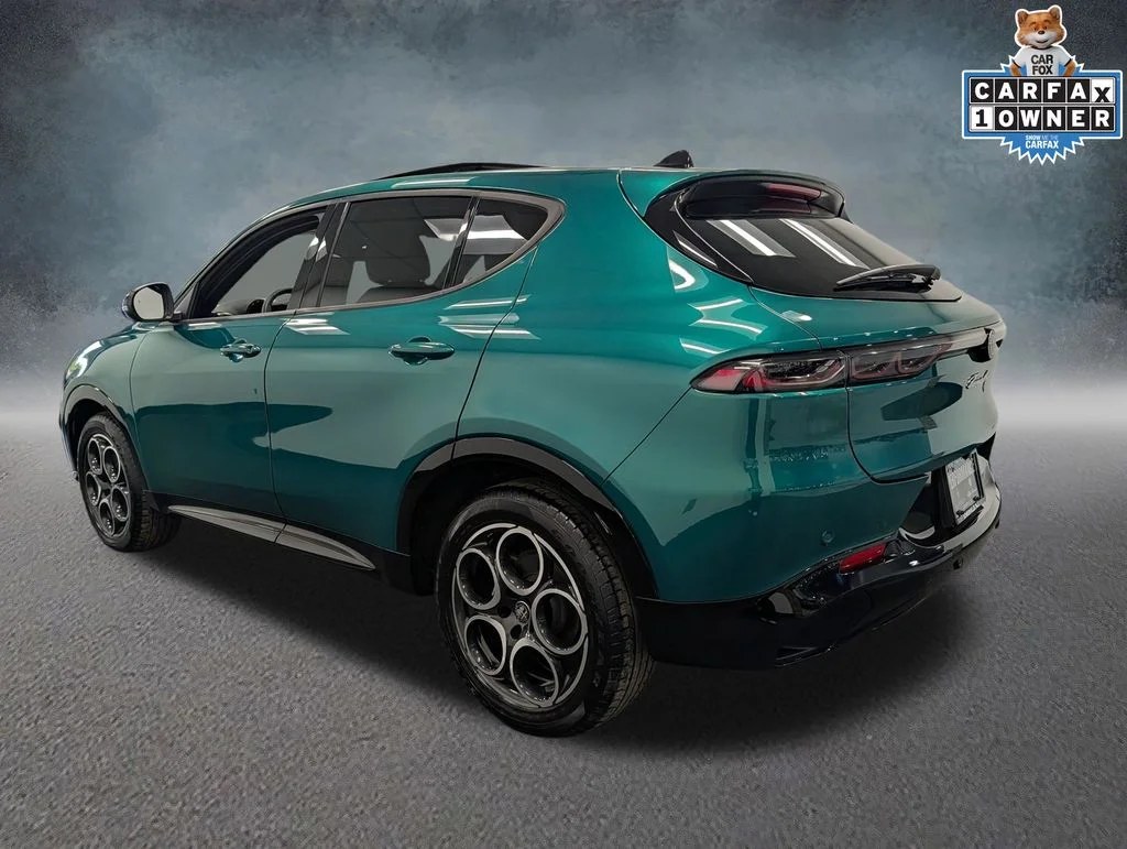 Used 2025  Alfa Romeo  image 6