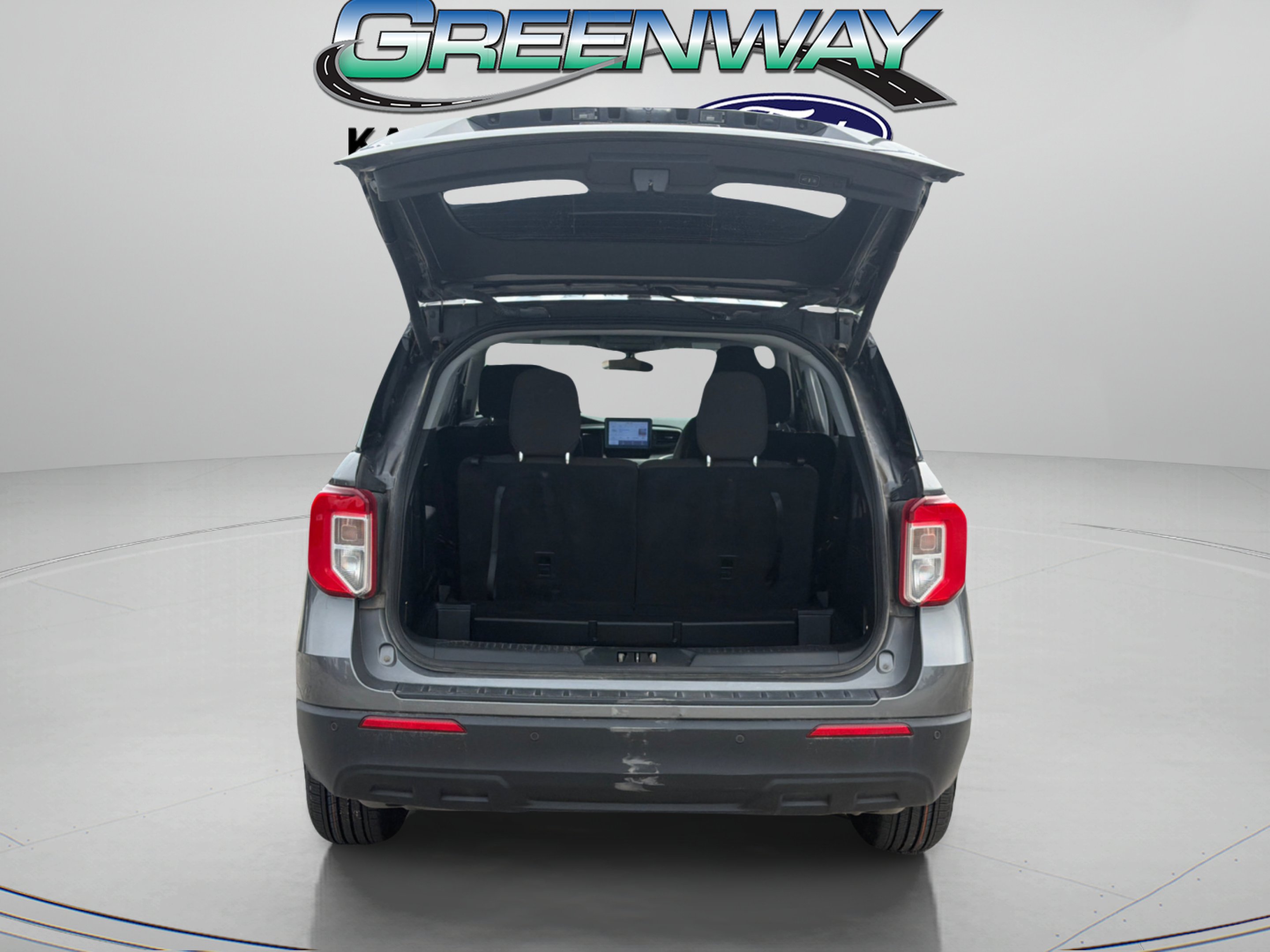 Used 2023 Gray Metallic Ford XLT image 9