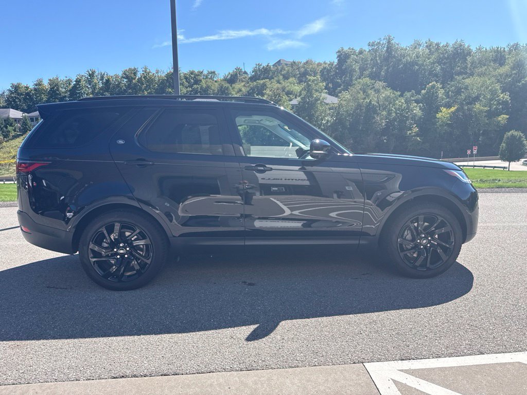 Certified Used 2025 Santorini Black Metallic Land Rover S image 4