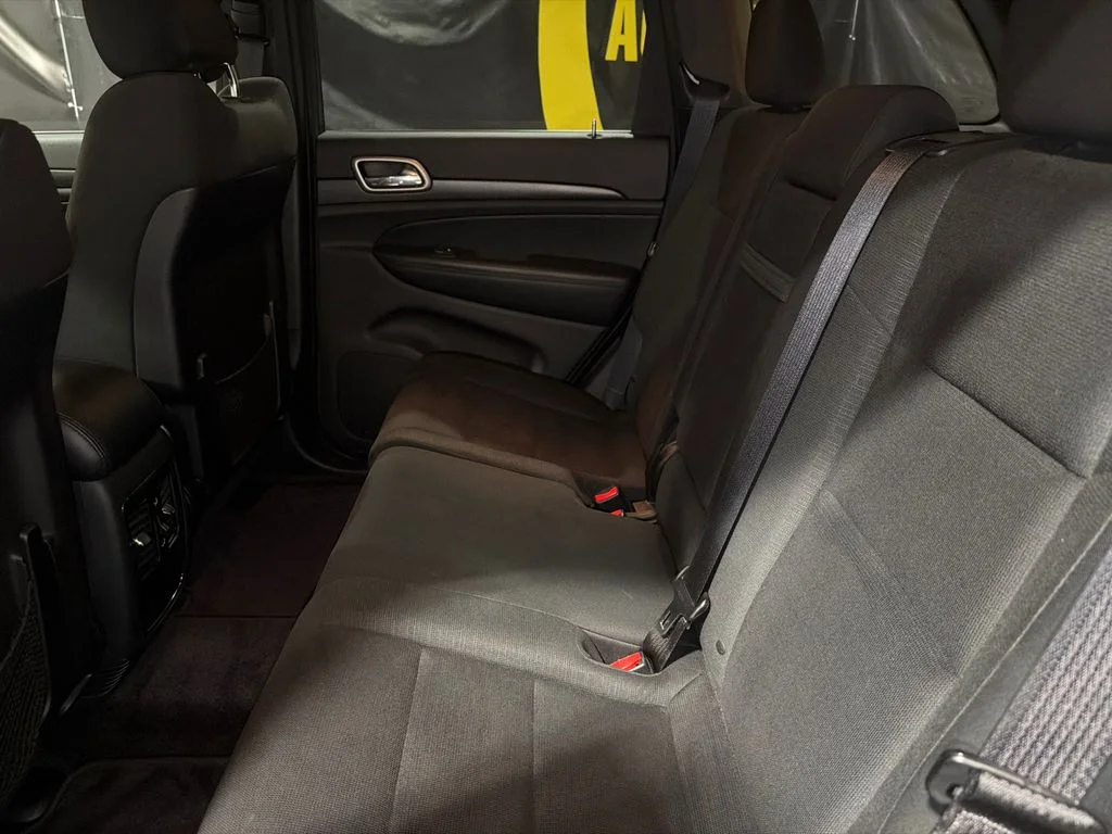 Used 2015 Bright White Clearcoat Jeep Laredo image 15