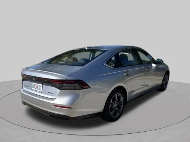 2025 Honda Accord Hybrid EX-L - Photo 4