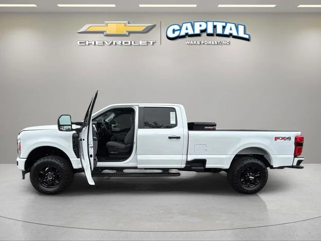 Used 2023 White Ford XL image 14
