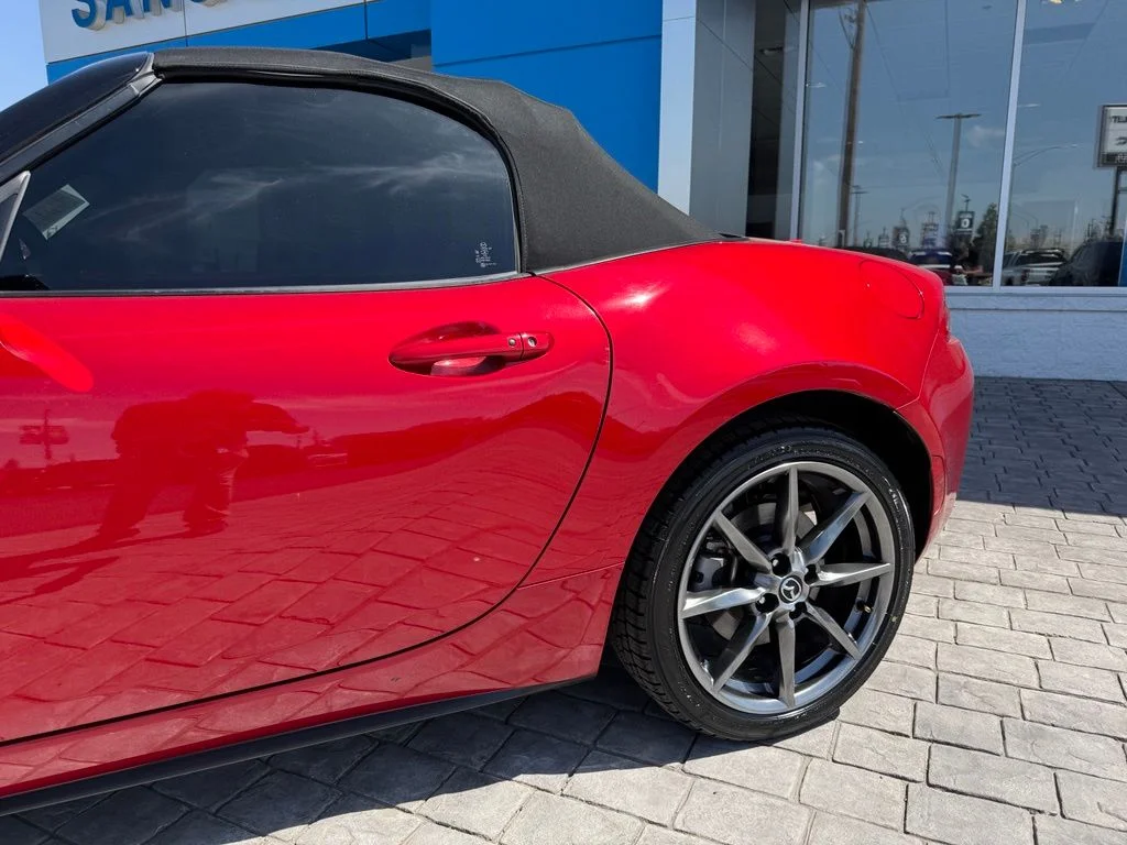 Used 2016 Red Mazda Grand Touring image 6