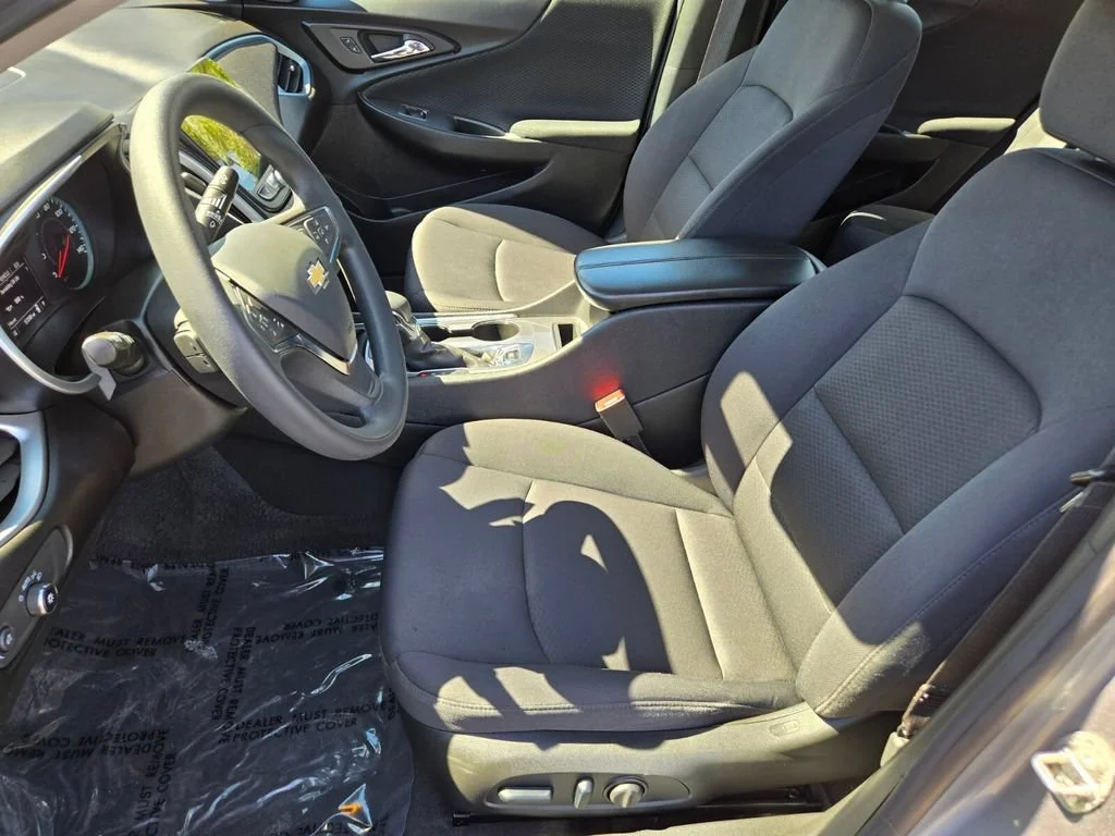 Used 2024 Sterling Gray Metallic Chevrolet 1LT image 10