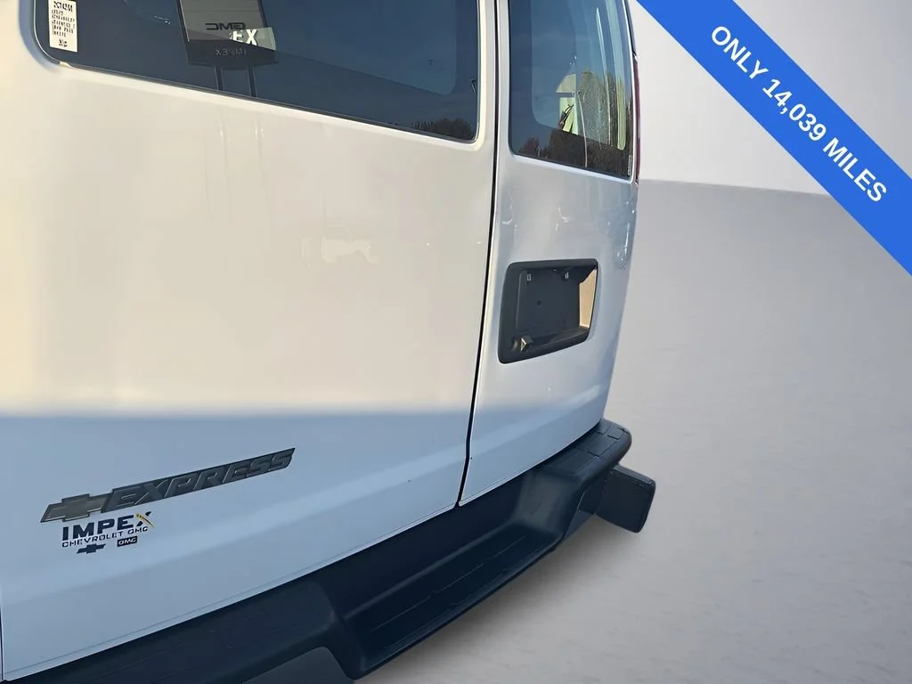 Used 2023 Summit White Chevrolet WT image 30