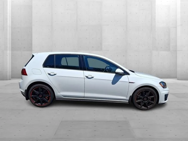 Used 2017 White Volkswagen  image 7