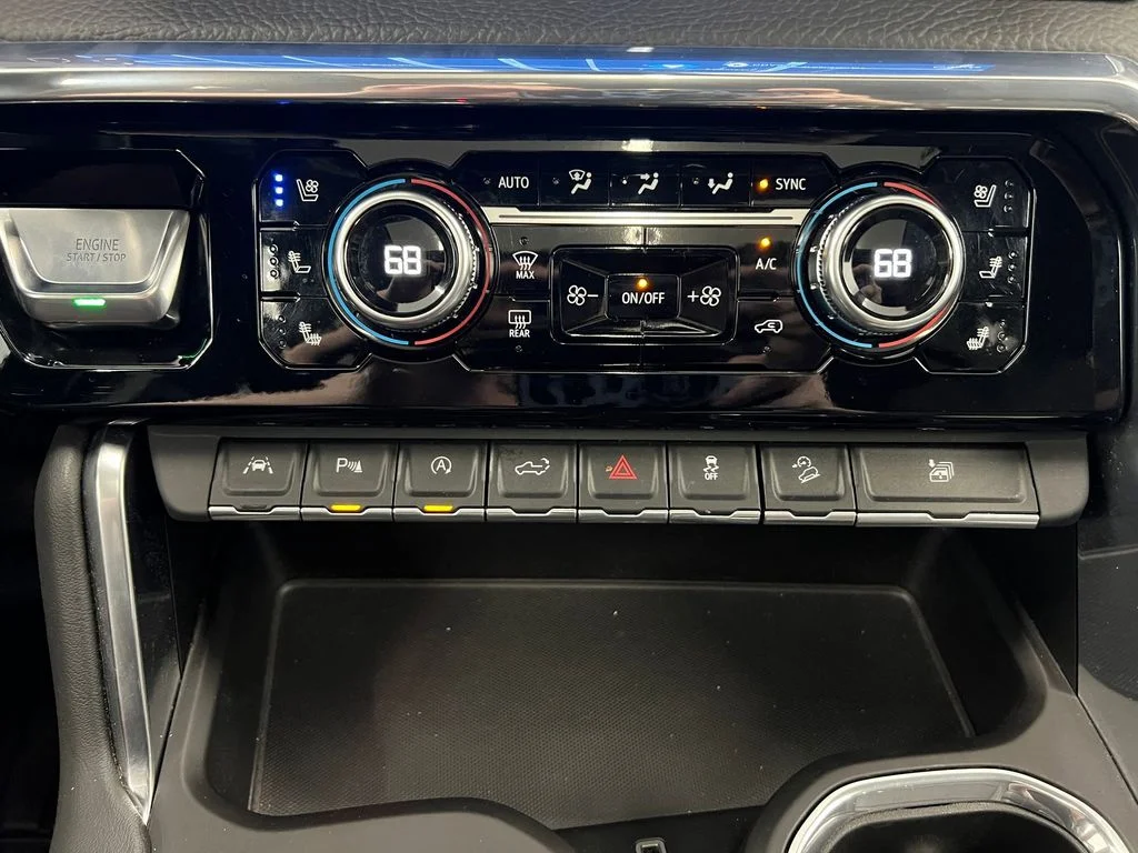 Used 2023 Onyx Black GMC Denali image 16