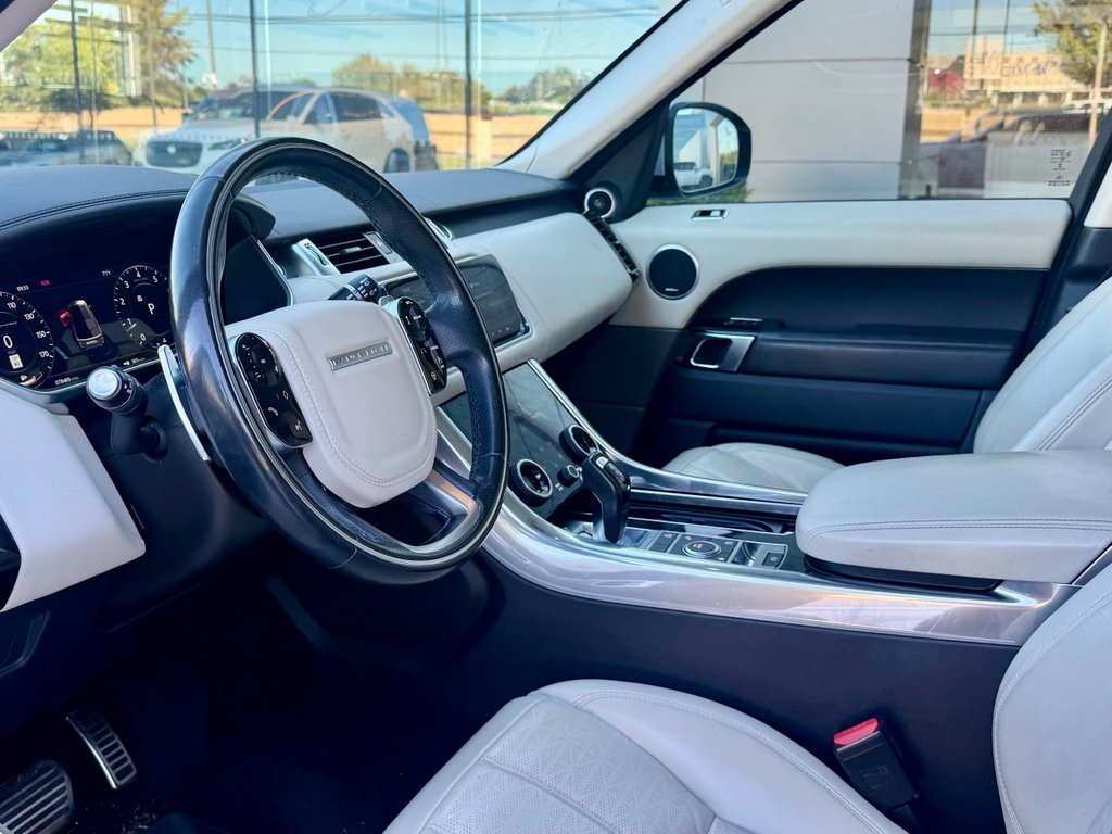 Used 2018 Fuji White Land Rover Autobiography image 5